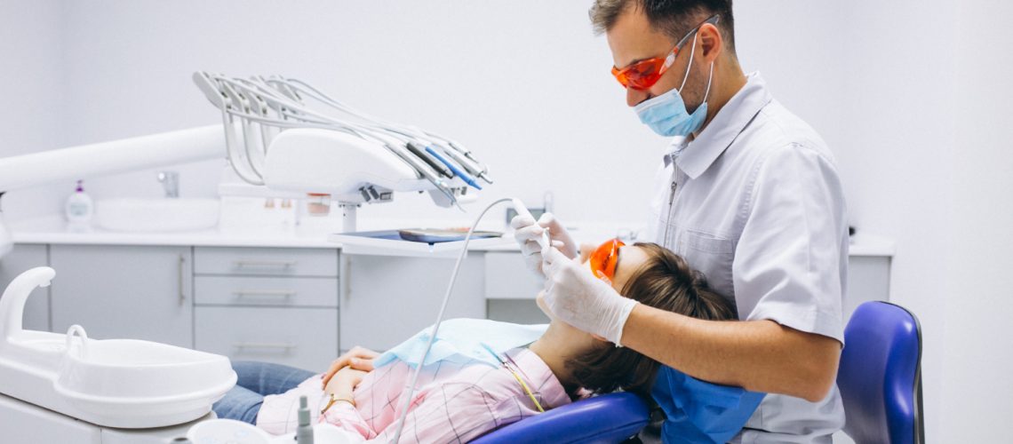 5 Signs You Need A Professional Dental Cleaning Today By An Italian Dentist In Dubai