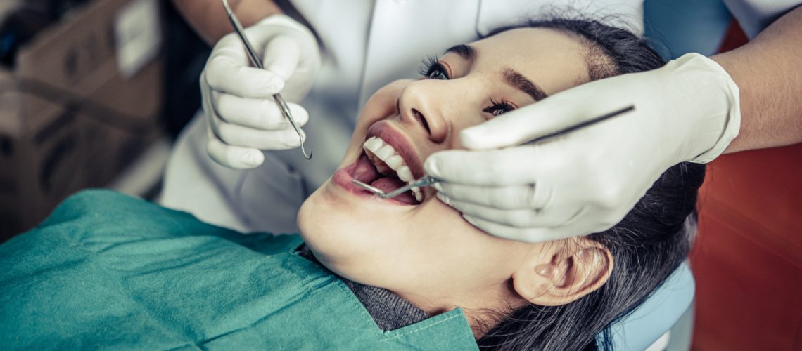 Dental Implants Or Veneers By An Italian Dentist In Dubai