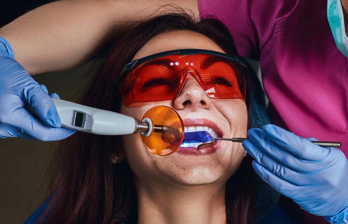 A Comprehensive Guide To Safe And Effective Teeth Whitening Methods